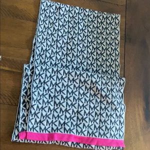 Michael Kors scarf